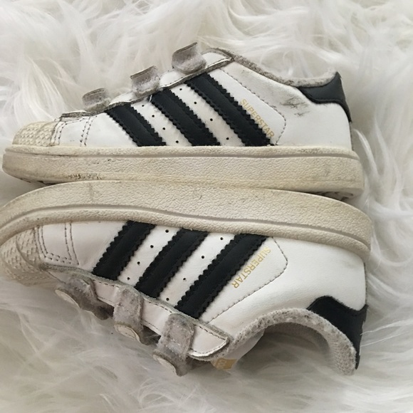 Toddler adidas Superstars size 7K - Picture 4 of 5